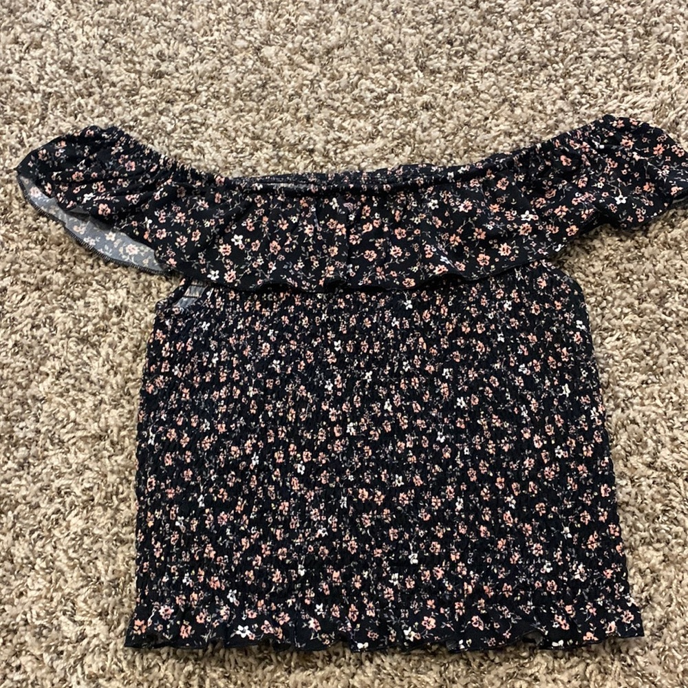 Brand is Almost Famous, color is black and pink and size is a M